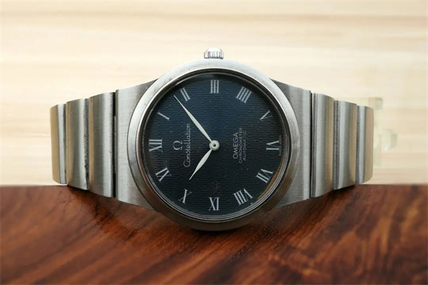 欧米茄一个星期快一分钟(图) 欧米茄一个星期快一分钟(图)